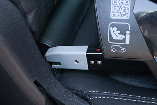 Isofix arms and LATCH connectors