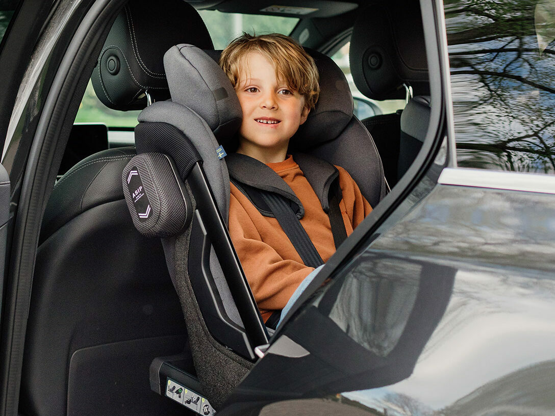 Axkid child seat with Holmbergs IsoFix safety solution